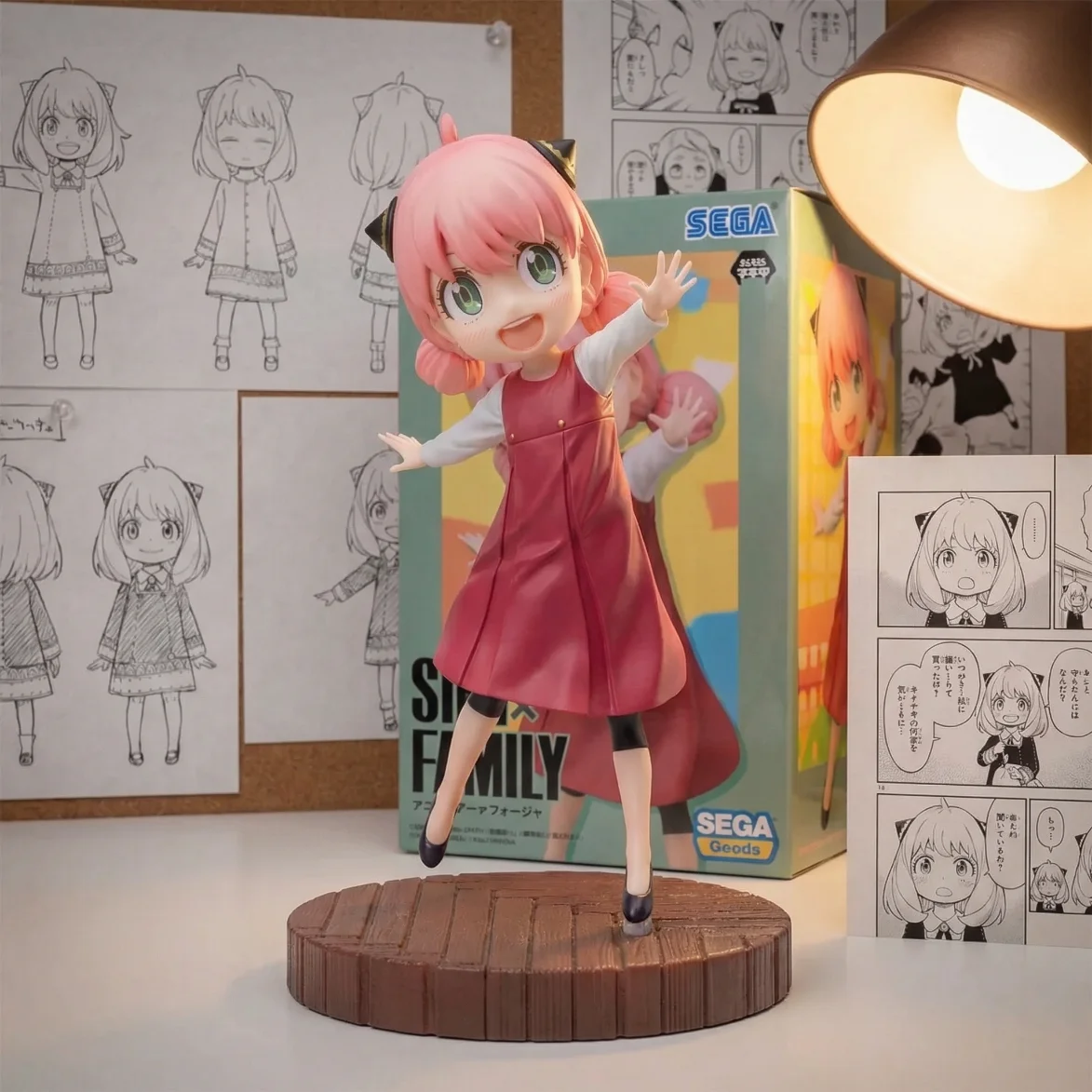 间谍过家家 SEGA 阿尼亚 红色常服-16CM
